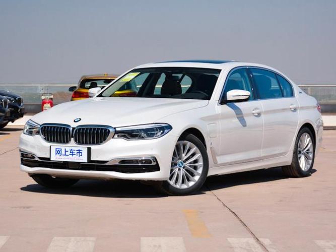 宝马530le里程升级版外观与此前上市的2020款车型保持一致,新车充电口