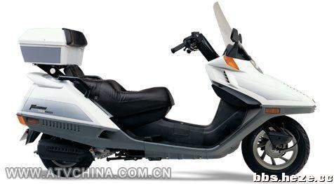 2011-06-05 回答 一种是 春风产的水冷大绵羊又成艇王,船王 有150cc和