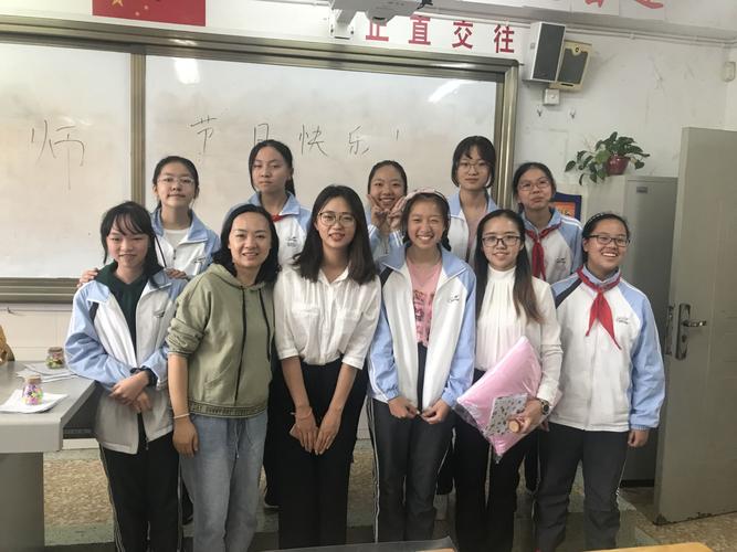 师恩似海——昆十中,白塔中学初二年级教师节活动
