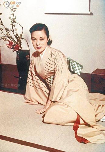 李香兰何和服照