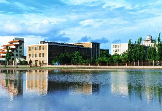 内蒙古民族大学校园风光_03