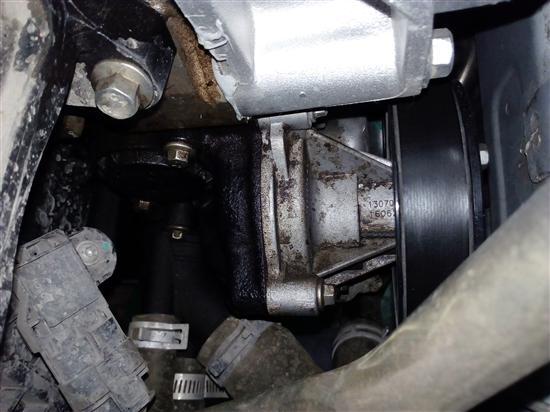 一汽吉林森雅r7发动机漏油要求更换发动机