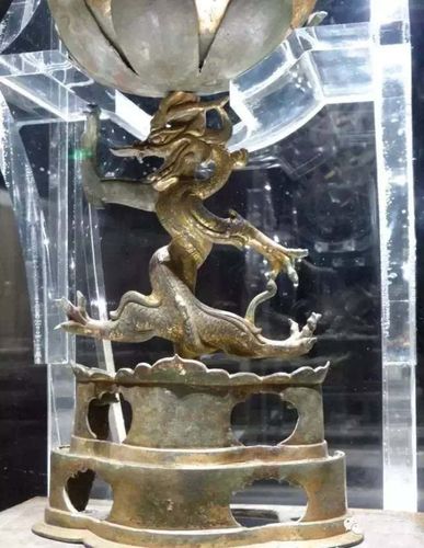 雷峰塔下压着多少秘密:地宫开启纪实