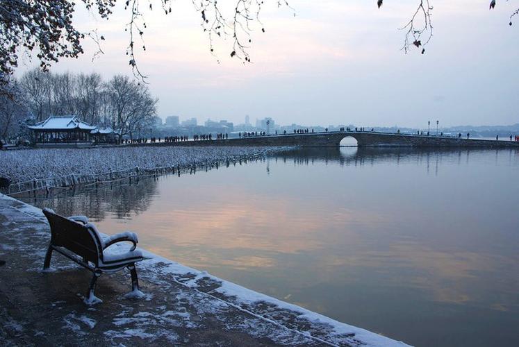 [组图] 断桥不断雪已残 西湖风景旧曾谙(18p) - 路人@行者 - 路人