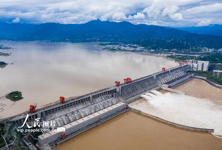 三峡水库有效拦蓄长江2021年第1号洪水_中国城市建设