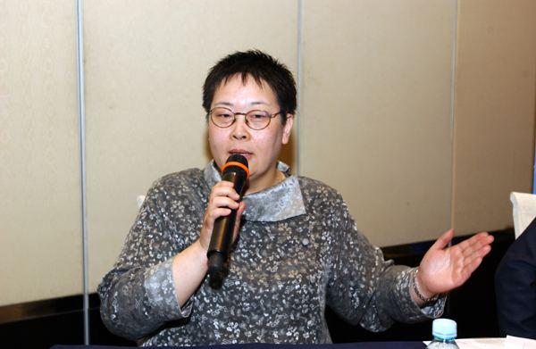 主持人张越图片 中央电视台主持人张越图片