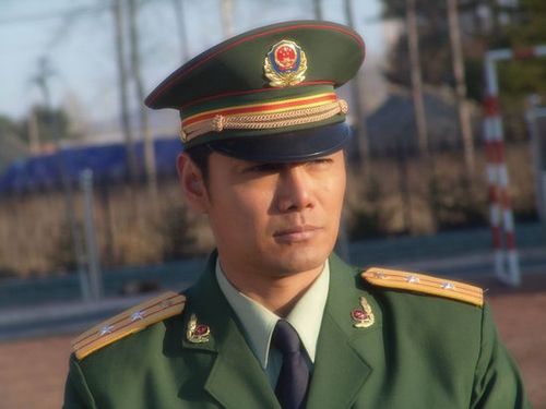 新浪娱乐讯 近期,由荧屏帅气硬汉邵兵领衔的电视剧《绿色卫士》正在热