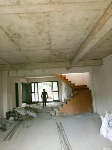 无锡现浇隔层楼梯别墅土建改造
