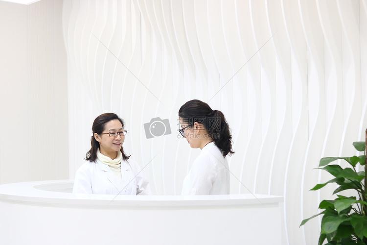 医疗检查前台咨询