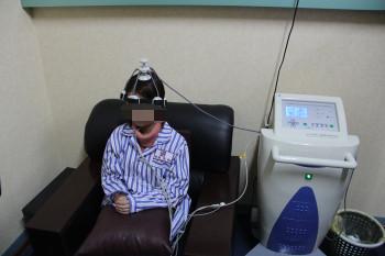 先进设备     脑功能循环磁疗仪是一种小脑顶核电刺激治疗仪(非药物性