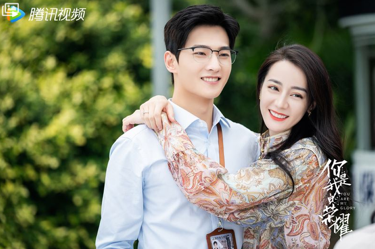 迪丽热巴爆爱上杨洋?近照被抓出「2线索」私下同房吃饭