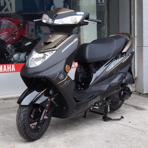 雅马哈迅鹰踏板车