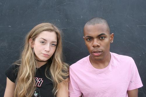 黑人混血几代之后才能完全没有黑人特征?后代的肤色由