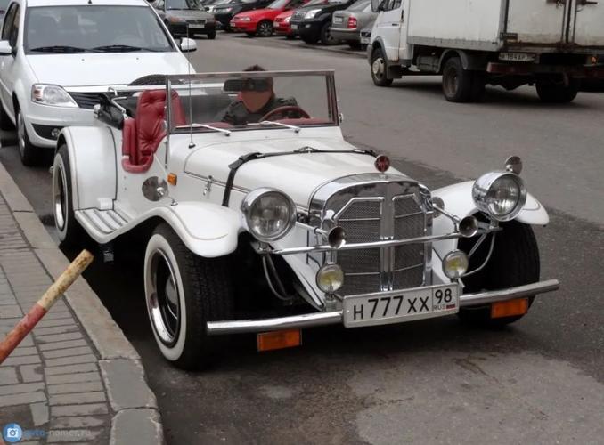 仿的是上世纪二十年代的奔驰ssk