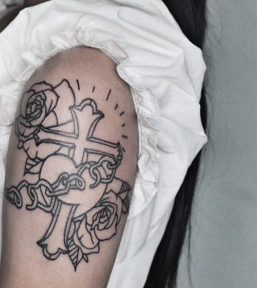 最新男女十字架纹身图案大全独特的十字架纹身设计图4