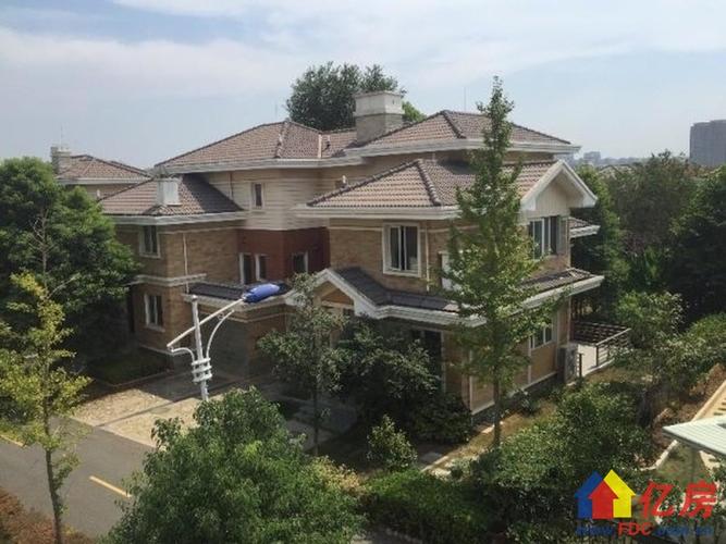 f天下双拼别墅 占地500平 证满两年房东诚心出售,武汉黄陂区盘龙城