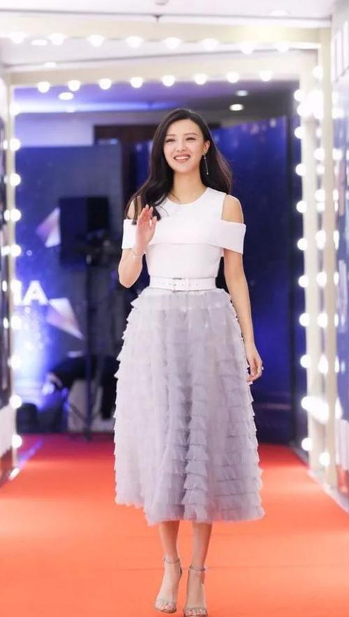 傅晶唯美气质写真,春风十里,不及你的美