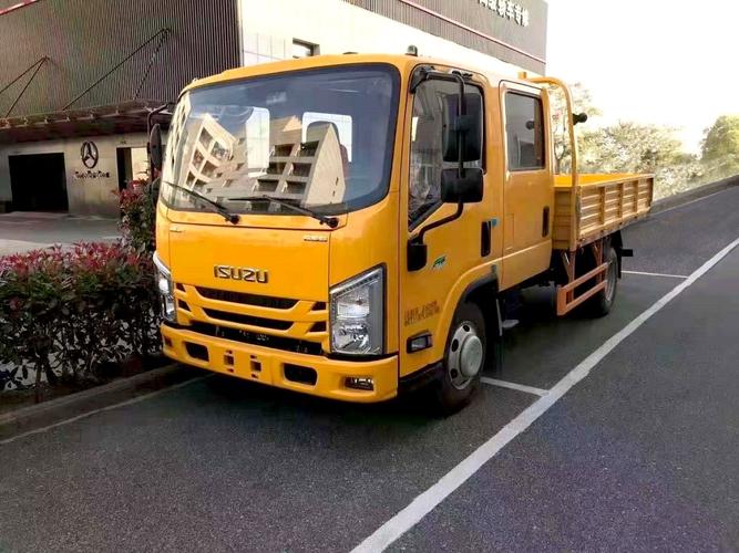 全系国六江西五十铃翼放双排轻卡载人运货两不误