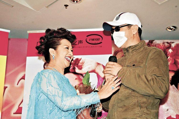 70岁薛家燕宣布不再婚嫁,与小17岁男友感情稳定,两度拒对方求婚