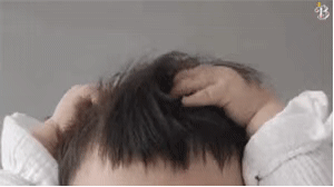 丸子妹表情包gif动图_抖音热门丸子妹抓头发挠头表情包大全分享