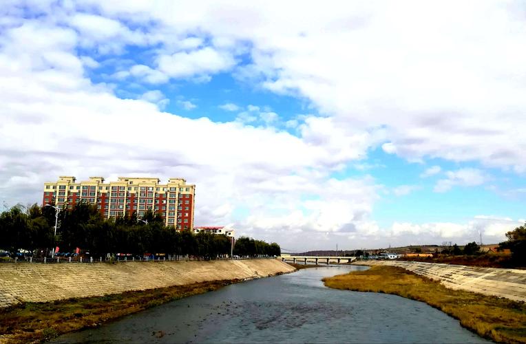 岔路河,母亲河.这里流淌着童年的记忆,奔涌着家乡的希望.