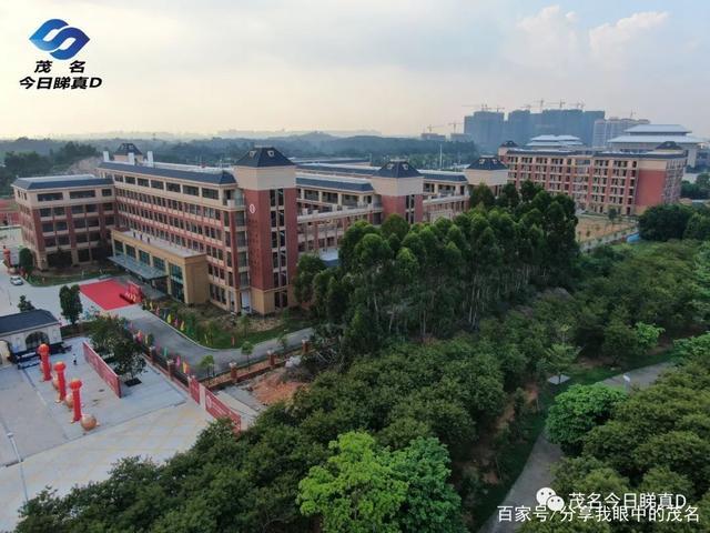 最新航拍!茂名共青河新城第一所九年制学校——茂名市崇文学校
