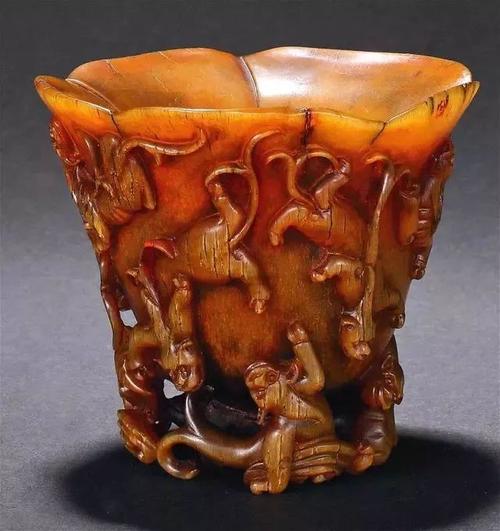 孙瀛洲捐献的犀角杯