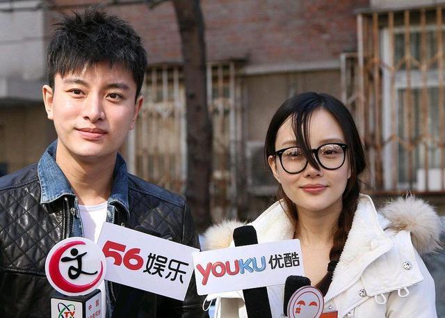 也许追求的人多,李小璐跟本没看好贾乃亮这个穷小