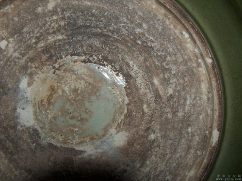 漂亮的元代饺子边刻花龙泉窑大盘,工艺精美,釉面滋润