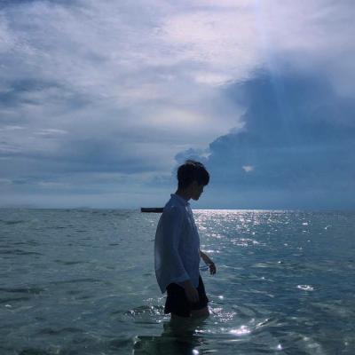 男生专属个性微信头像精选青春阳光 这段感情我放下了你又说想我了