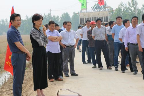 市县工作  正文   最后,宿豫区副区长朱静波同志就当前工作强调三点