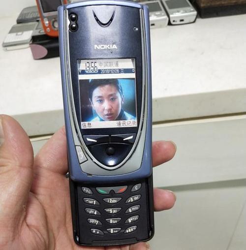 诺基亚第一款五维摇杆手机7650还是诺基亚第一款滑盖手机,要知道当年