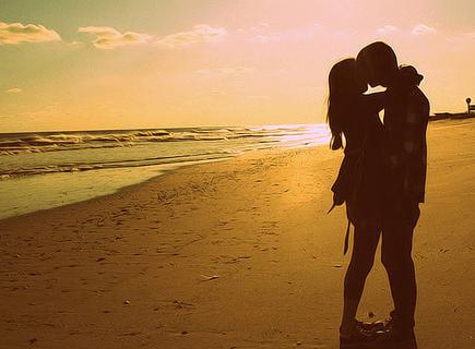 情侣秀恩爱说说大全带图2017恩爱幸福的情侣说说大全爱情说说我的