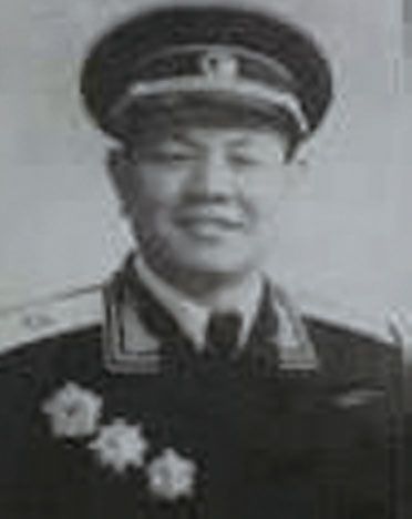 少将,海军学院原副教育长吕作松