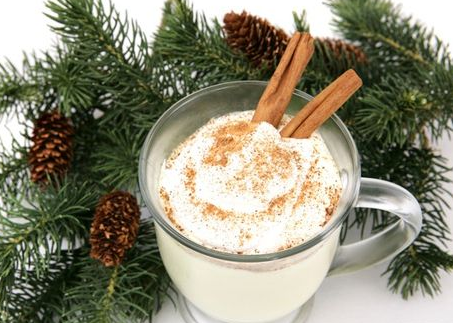 最传统的圣诞节饮品——蛋酒