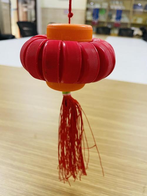 郑州市二七区滨河花园实验小学:垃圾分类 变废为宝