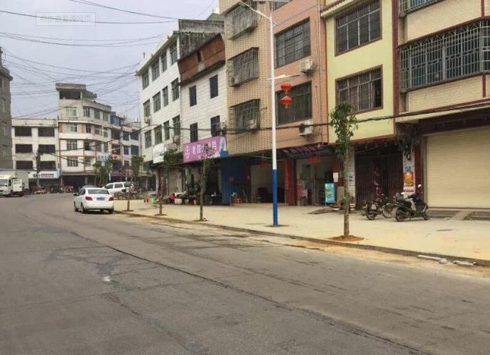 藤县北部,距县城约60千米,东与平福乡接壤,南与太平镇相邻,西与大黎镇