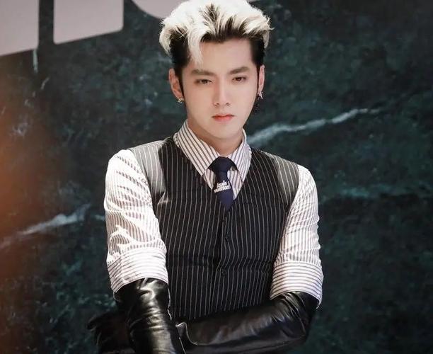 顶流吴亦凡被抛弃的那一夜