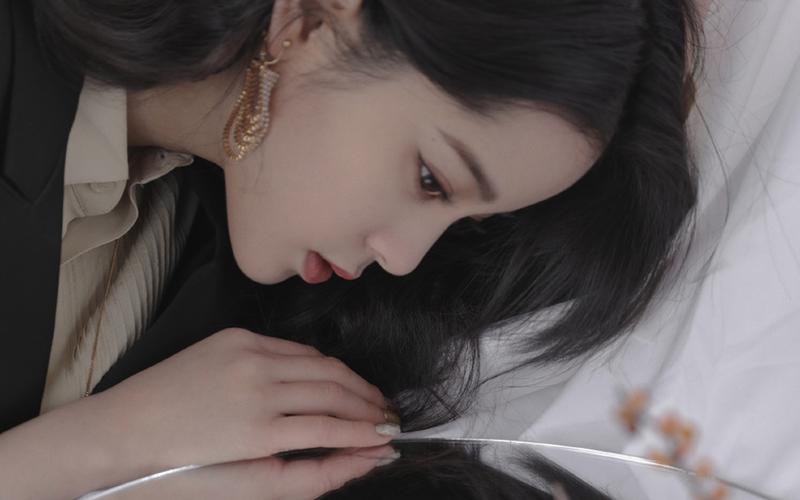 欧阳娜娜超a西装写真桌面壁纸