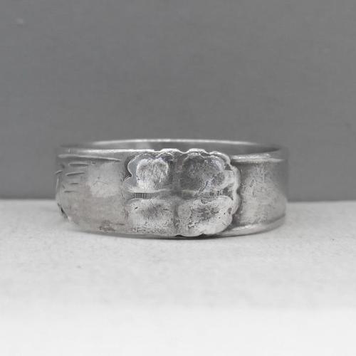 【祖传】有瑕疵因此特价图可见福寿双全老银戒指意义