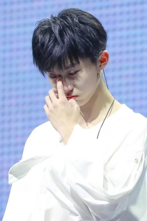 香香们来点马嘉祺流泪的图