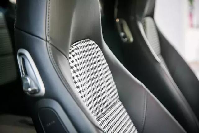 你得收购一下保时捷