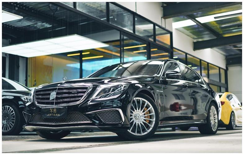 12缸的奔驰amg s65也离不开车衣 有了它才能战斗
