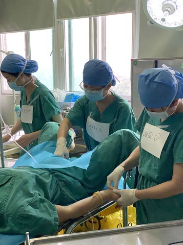 门诊手术室完成清宫术中大出血应急合血,取血演练