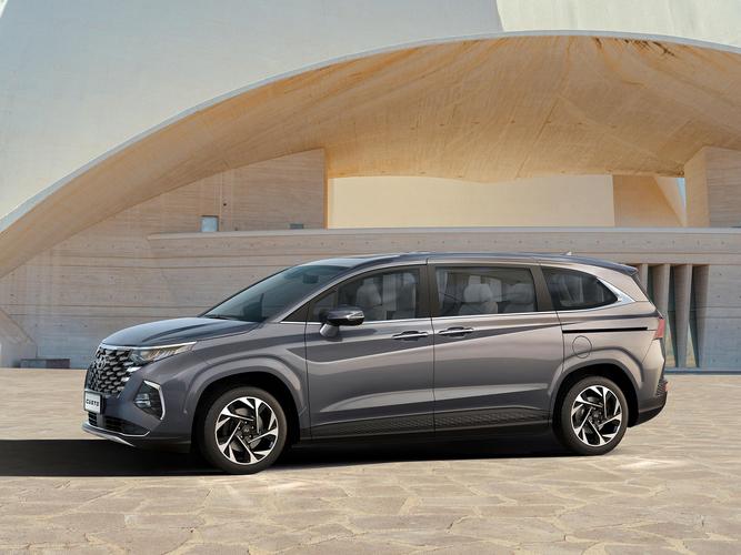 运动风格中大型mpv 北京现代库斯途能引领韩系逆袭吗?