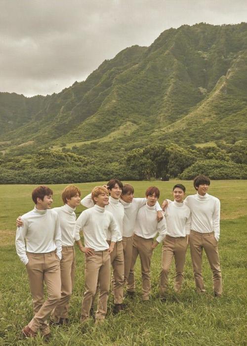 exo早期青涩照片曝光,金钟大边伯贤仿佛变了一个人,谁