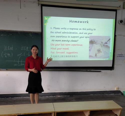 张英老师在讲课