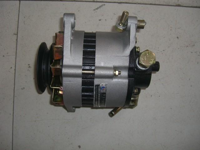 q4:潍柴1500马力柴油机