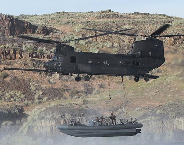 特种作战的王牌——美军 mh-47e 纵列式双旋翼直升机