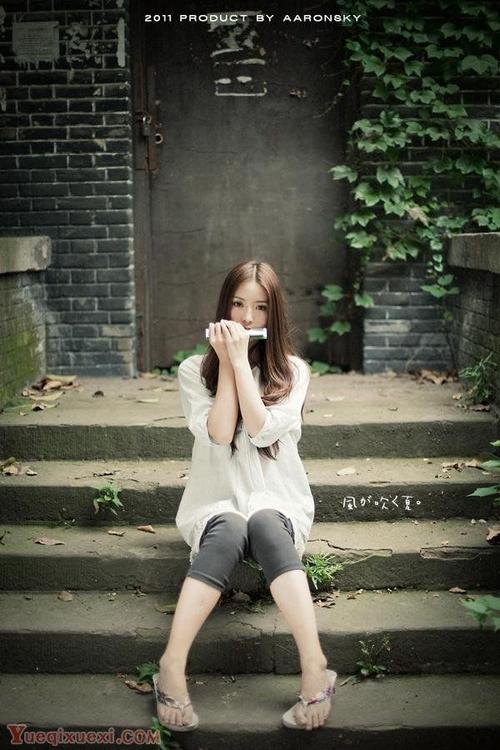 吹口琴的人都很漂亮